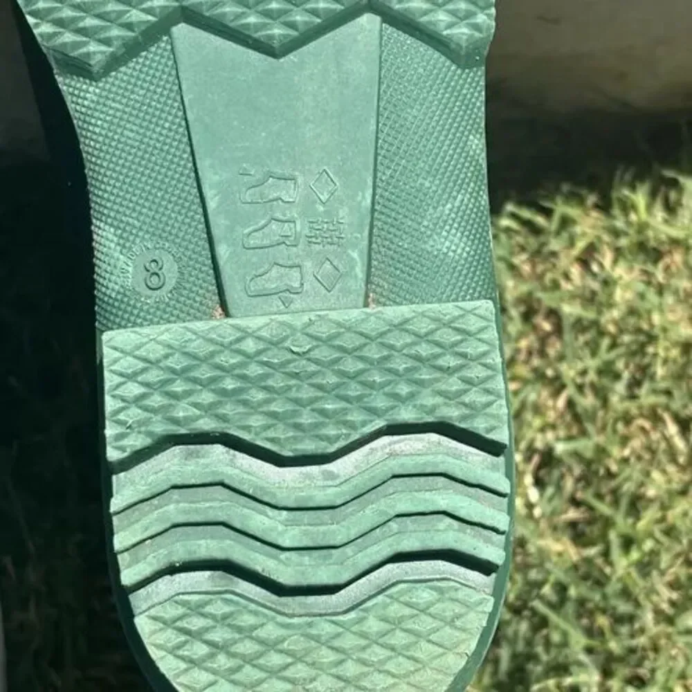 Black Rubber Rain Work Boot Waterproof Youth Size 8 USA, Thick Green Tread